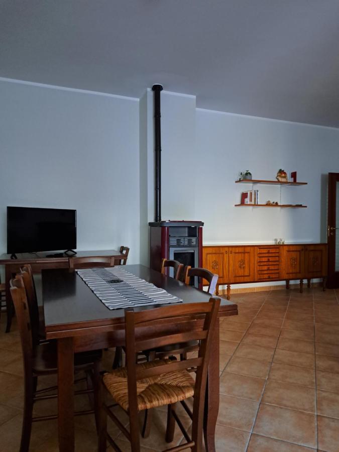 La Casa Di Mezzo-Affitti Brevi-Zona Ospedali Villa Busso Eksteriør billede